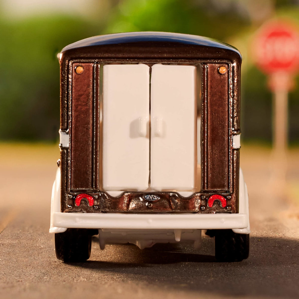 Matchbox Tootsie Roll Divco Milk Truck